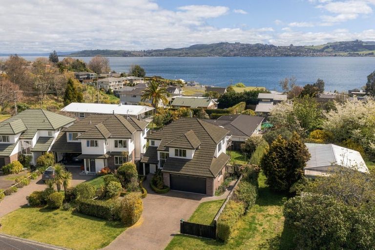 Photo of property in 4 Pipi Street, Two Mile Bay, Taupo, 3330