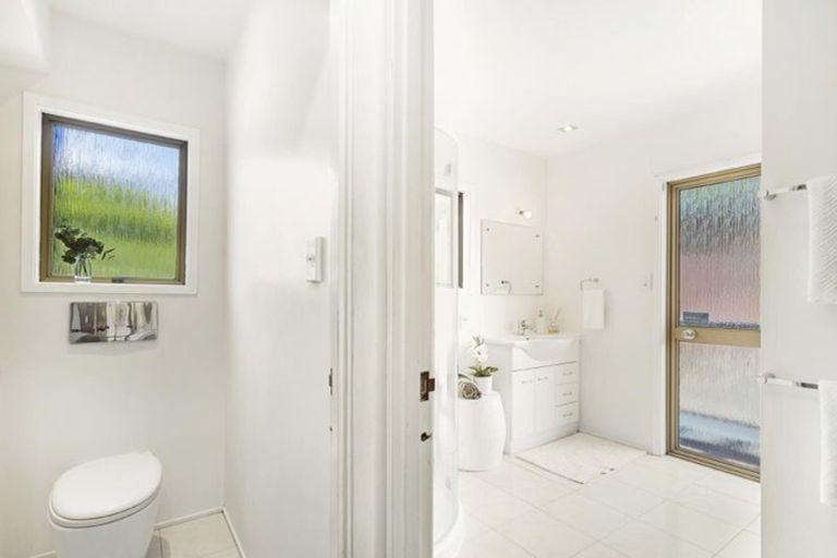 Photo of property in 1/49 Park Rise, Campbells Bay, Auckland, 0630