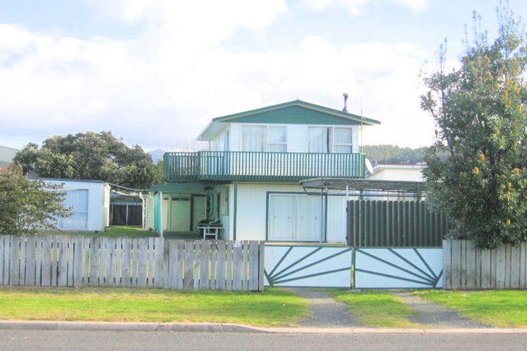 Photo of property in 103 Hetherington Road, Whangamata, 3620