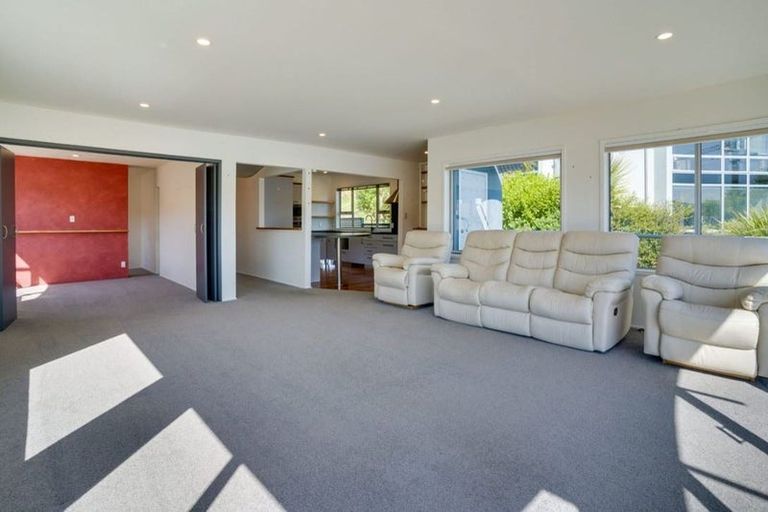 Photo of property in 40 Marine Parade, Macandrew Bay, Dunedin, 9014