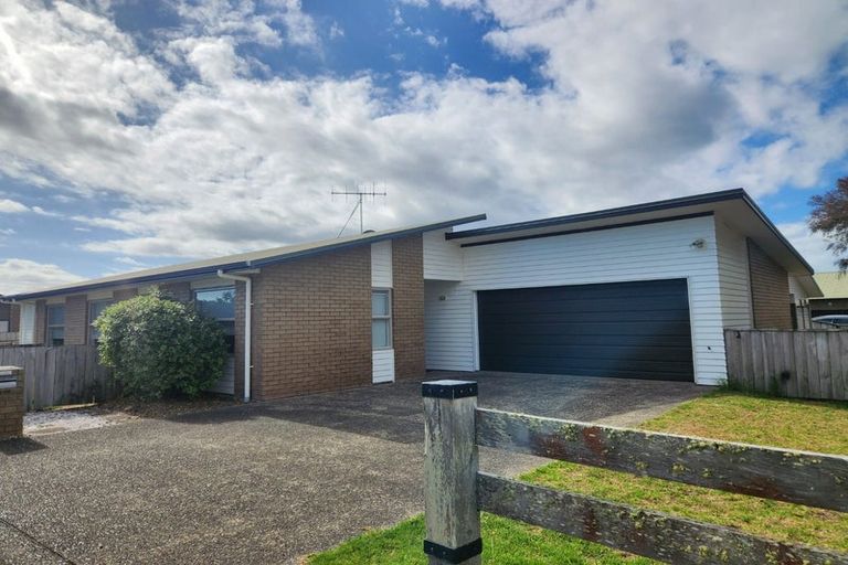 Photo of property in 360 One Tree Point Road, One Tree Point, 0118