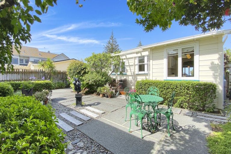 Photo of property in 36 The Esplanade, Westshore, Napier, 4110