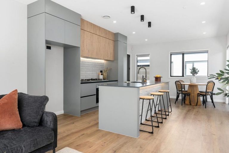 Photo of property in 3/64 Banbury Crescent, Fairfield, Hamilton, 3214