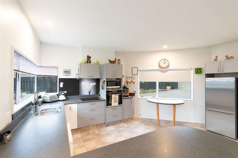 Photo of property in 123b Bartholomew Road, Levin, 5510