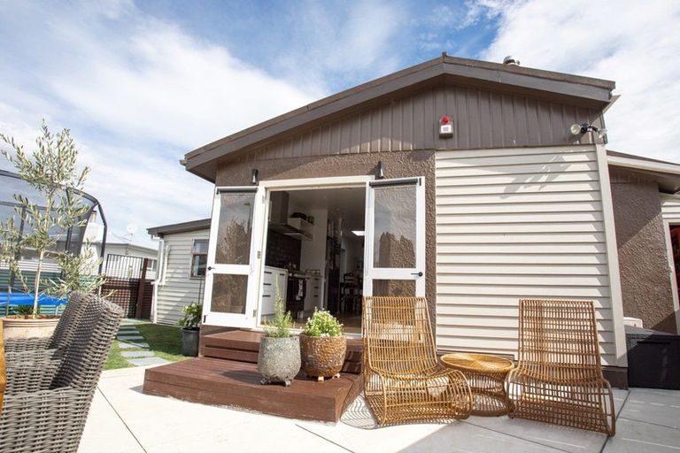 Photo of property in 25 Windsor Street, Terrace End, Palmerston North, 4410