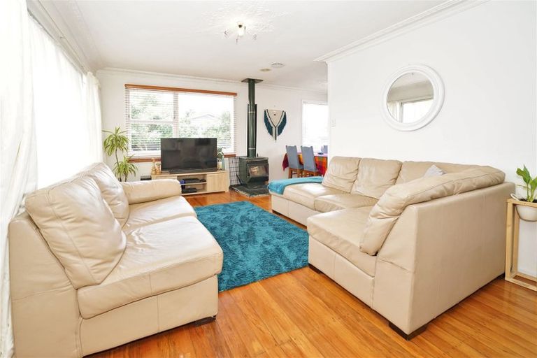 Photo of property in 24 Rhonda Avenue, Deanwell, Hamilton, 3206