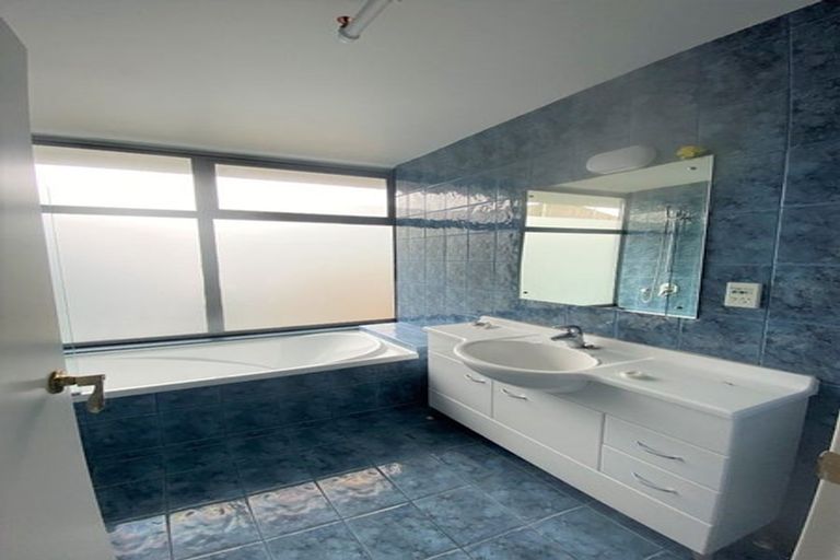 Photo of property in Rostrevor House, 3/130a Vivian Street, Te Aro, Wellington, 6011