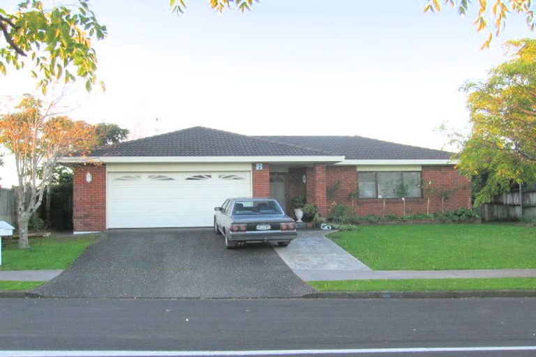 Photo of property in 19 Glucina Avenue, West Harbour, Auckland, 0618