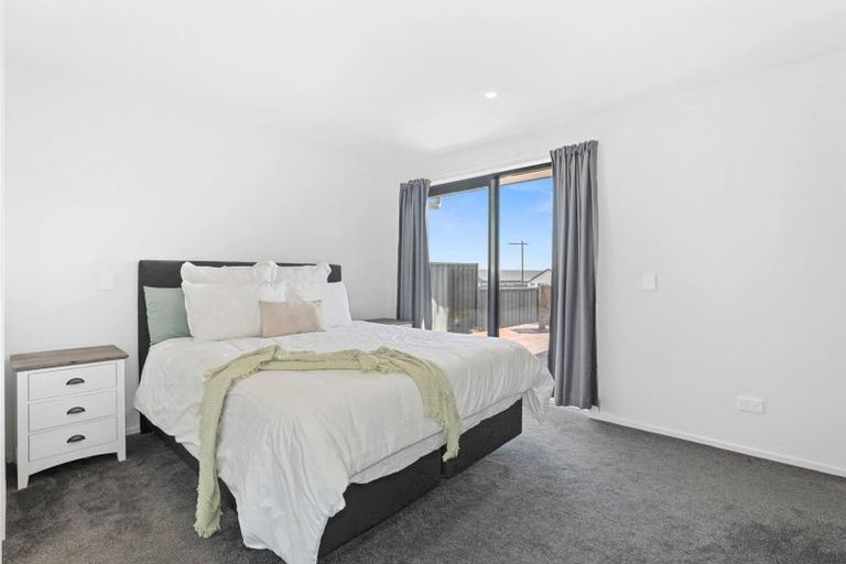 Photo of property in 14 Uku Way, Wharewaka, Taupo, 3330