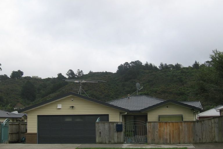 Photo of property in 132 Stokes Valley Road, Stokes Valley, Lower Hutt, 5019
