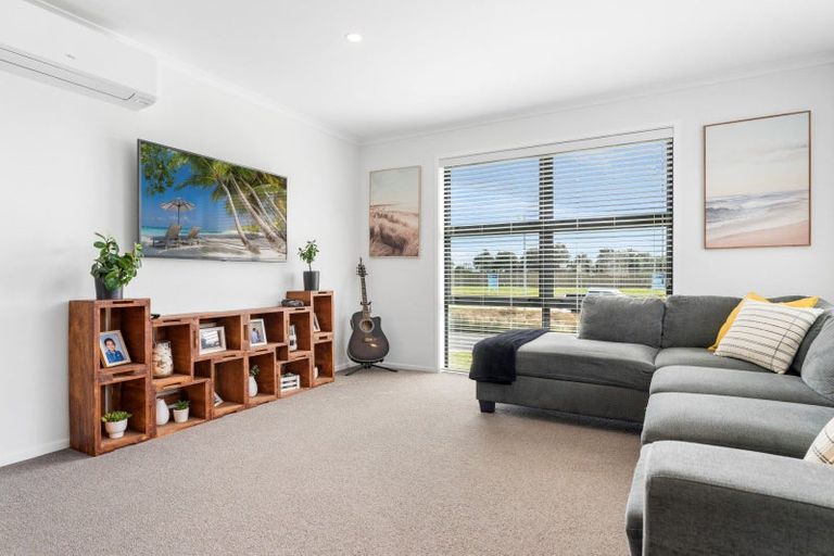 Photo of property in 52 Tamapahore Boulevard, Papamoa Beach, Papamoa, 3118