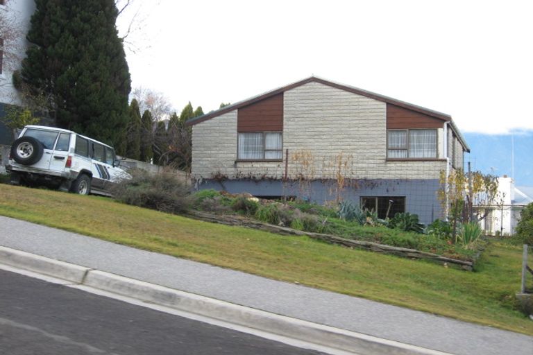 Photo of property in 11 Suburb Street, Queenstown, 9300