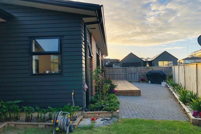 Photo of property in 31 Harris Drive, Silverdale, 0932