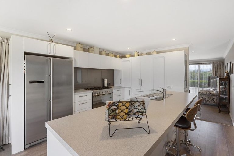 Photo of property in 58 Parnell Heights Drive, Kelvin Grove, Palmerston North, 4414