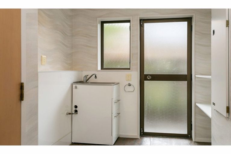 Photo of property in 20 Kurupae Road, Hilltop, Taupo, 3330