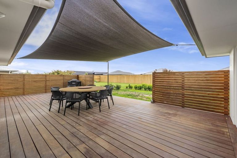 Photo of property in 30 Burnham School Road, Rolleston, 7614