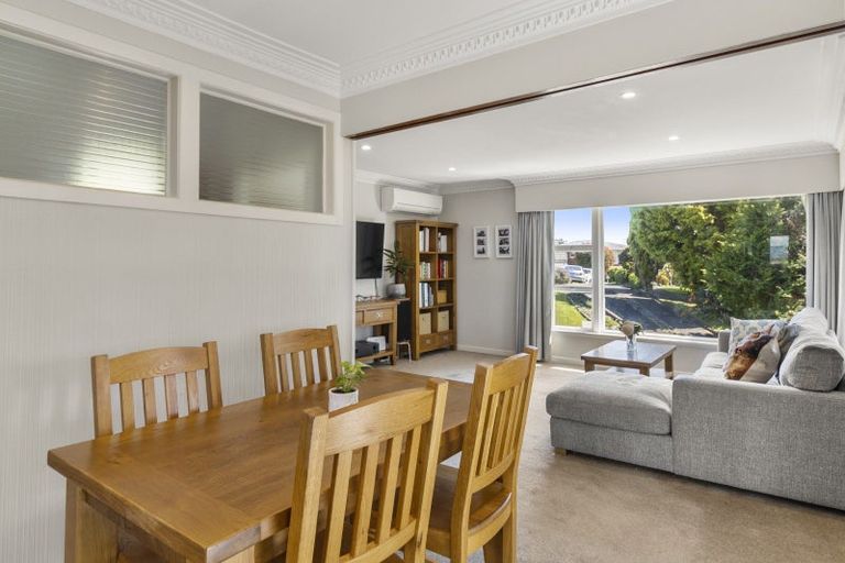 Photo of property in 12 Fairlea Road, Te Atatu South, Auckland, 0610