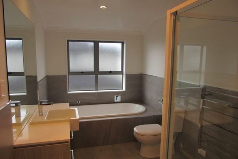 Photo of property in 13 Mauku Lane, Greenhithe, Auckland, 0632