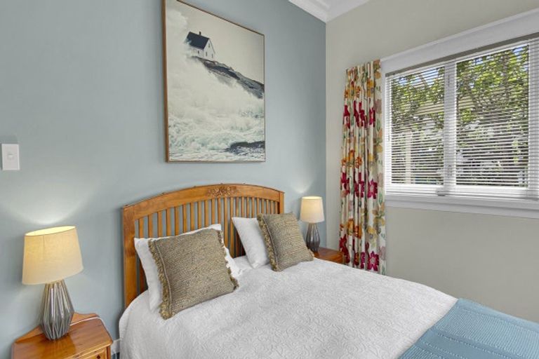 Photo of property in 36 The Esplanade, Westshore, Napier, 4110