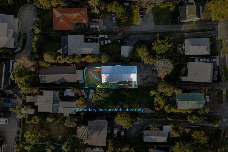 Photo of property in 1/729 Swanson Road, Swanson, Auckland, 0612