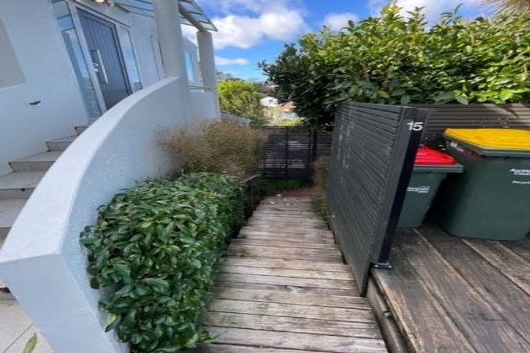 Photo of property in 15/18 Parr Terrace, Castor Bay, Auckland, 0620