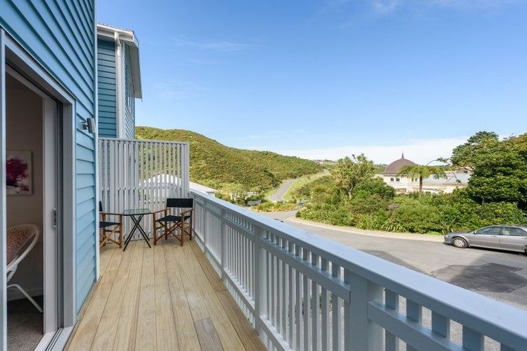 Photo of property in 12a Rarangi Way, Owhiro Bay, Wellington, 6023