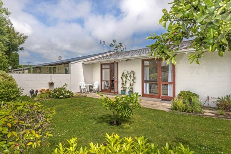 Photo of property in 2/63 Harris Street, Kaiti, Gisborne, 4010
