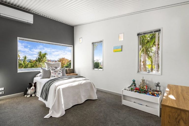 Photo of property in 2 Pounamu Avenue, Greenhithe, Auckland, 0632