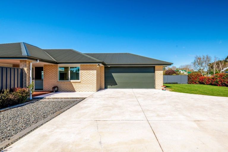 Photo of property in 17 Bell Street, Otane, 4202