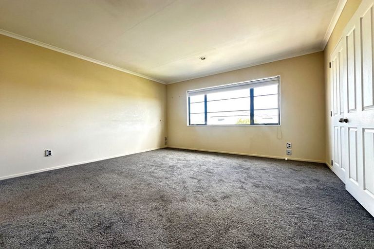 Photo of property in 14 Maypark Crescent, Flat Bush, Auckland, 2016