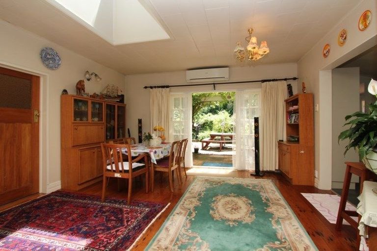 Photo of property in 10 Coote Road, Bluff Hill, Napier, 4110