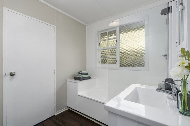 Photo of property in 89b Main Road, Wainuiomata, Lower Hutt, 5014