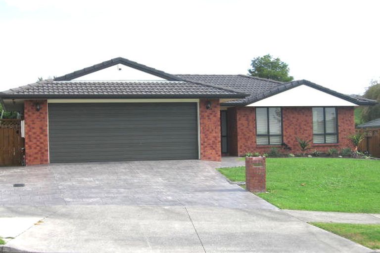 Photo of property in 12 Semillon Avenue, Henderson, Auckland, 0612