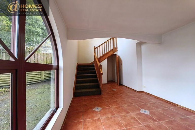 Photo of property in 40 Eyre Street, Henderson, Auckland, 0612