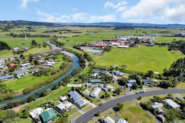 Photo of property in 24 Tamure Place, Ruakaka, 0116