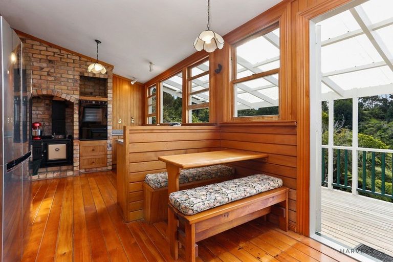 Photo of property in 227 Forest Hill Road, Waiatarua, Auckland, 0612