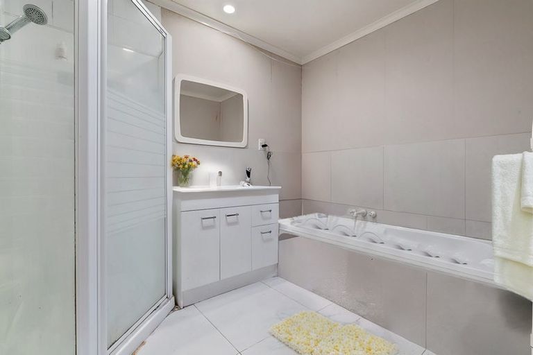 Photo of property in 2/21 Elizabeth Avenue, Papatoetoe, Auckland, 2025