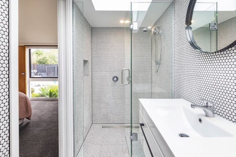 Photo of property in 266 Waimairi Road, Ilam, Christchurch, 8041