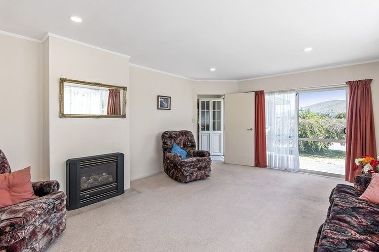 Photo of property in 126 Arawhata Road, Paraparaumu, 5032