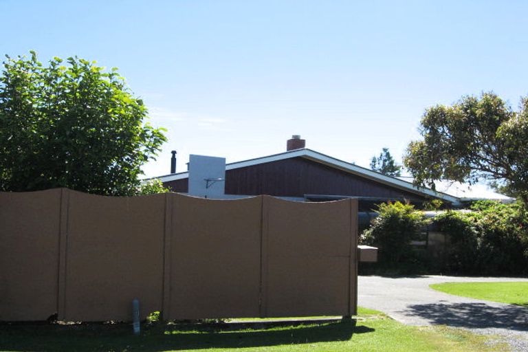 Photo of property in 28 Kew Road, Westport, 7825