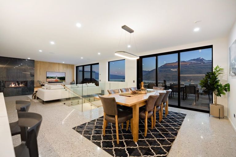 Photo of property in 10 Limerick Lane, Queenstown, 9300