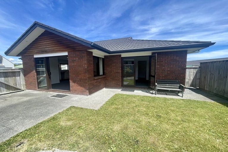Photo of property in 7 Waihurihia Street, Otaki, 5512