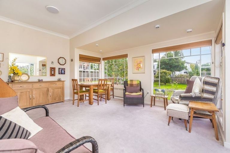 Photo of property in 40 Matai Road, Greenlane, Auckland, 1051
