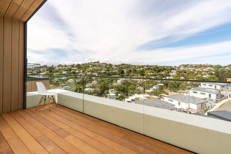 Photo of property in 109 Tiketike Way, Brooklyn, Wellington, 6021