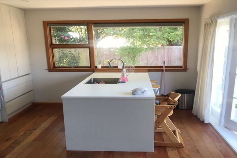 Photo of property in 2/118 Blighs Road, Strowan, Christchurch, 8052