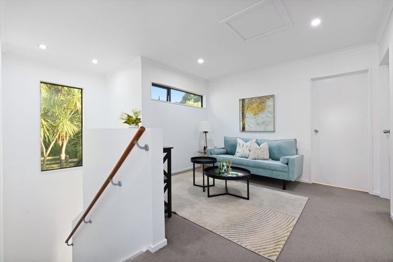 Photo of property in 37c Simpson Road, Ranui, Auckland, 0612