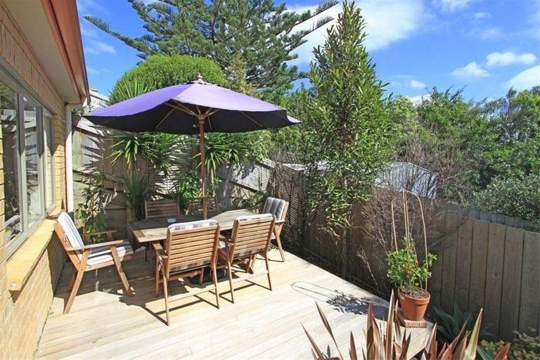 Photo of property in 8/55 Verbena Road, Birkdale, Auckland, 0626