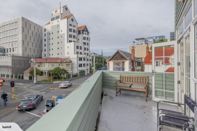 Photo of property in 32 Pipitea Street, Thorndon, Wellington, 6011