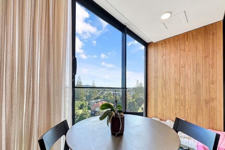 Photo of property in 502/1 Buscomb Avenue, Henderson, Auckland, 0610