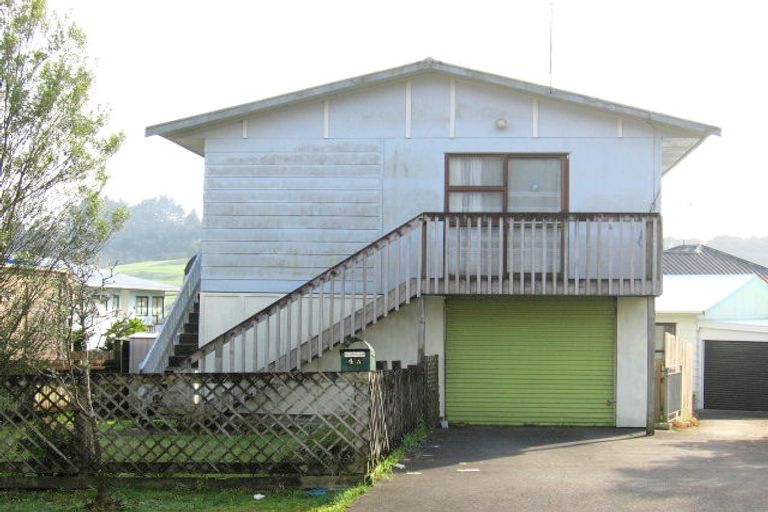 Photo of property in 4a Logan Place, Te Kamo, Whangarei, 0112